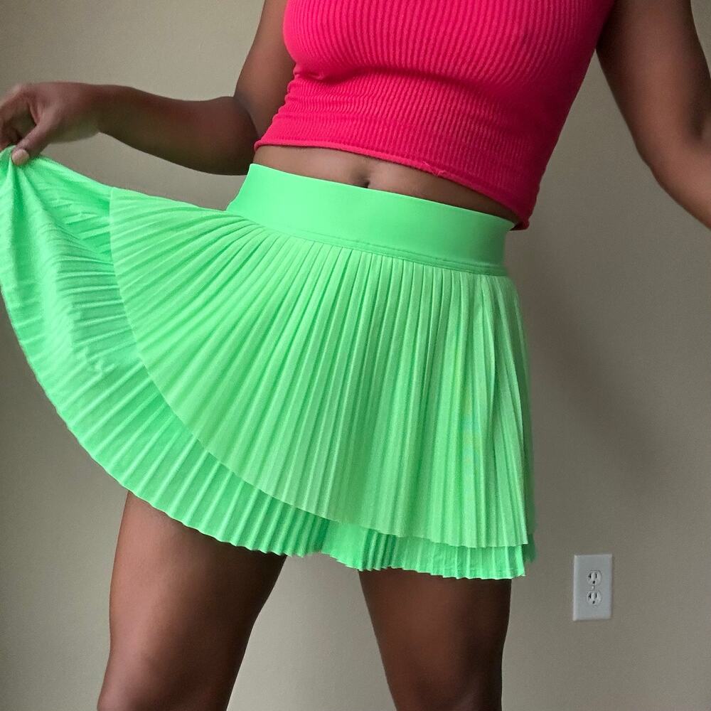 Lululemon Green Tiered Pleated Tennis Skirt Size 8